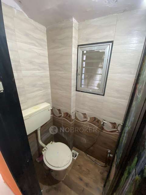 1 BHK Flat In Express View Apartment For Sale  In Kurla East