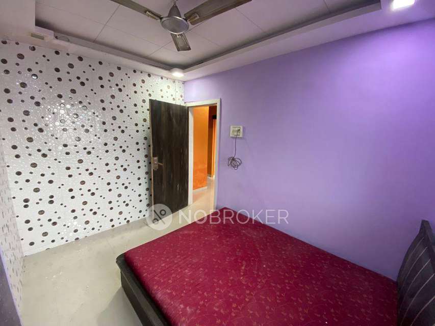 1 BHK Flat In Express View Apartment For Sale  In Kurla East