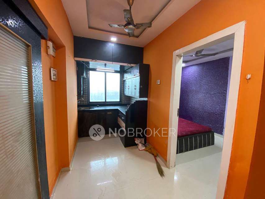 1 BHK Flat In Express View Apartment For Sale  In Kurla East