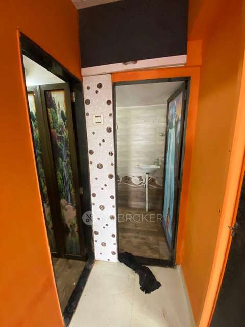 1 BHK Flat In Express View Apartment For Sale  In Kurla East