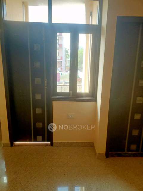 1 RK Flat In Manvik Complex for Rent  In Sector 49