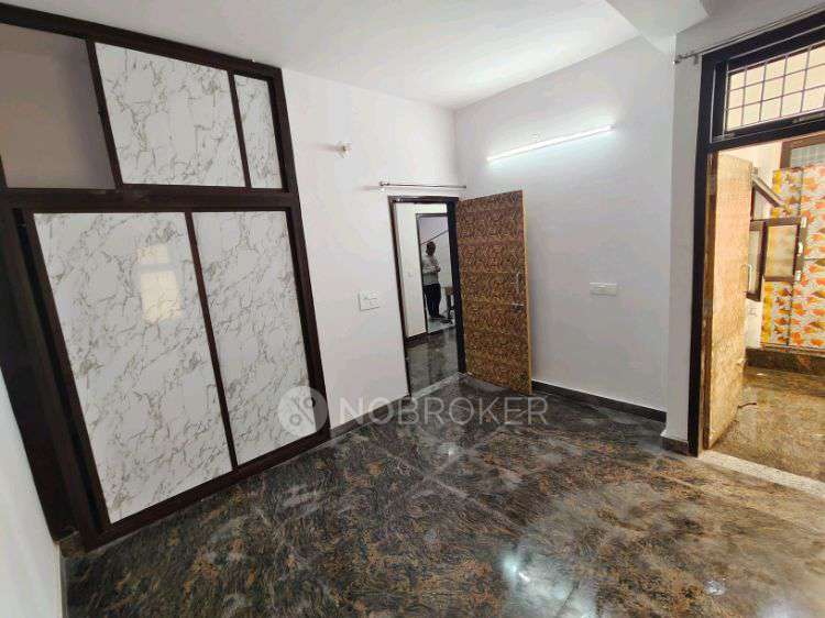 Standalone Building Naraina Rent WITHOUT BROKERAGE Semifurnished 2