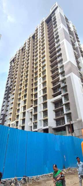 1 BHK Flat In Chandak Nishchay For Sale  In Dahisar East