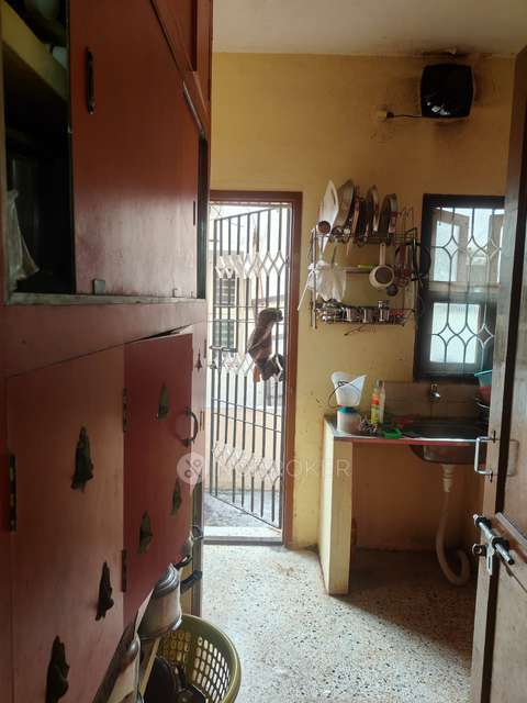 2 BHK Flat In Shri  Hari Krupa For Sale  In Kottivakkam