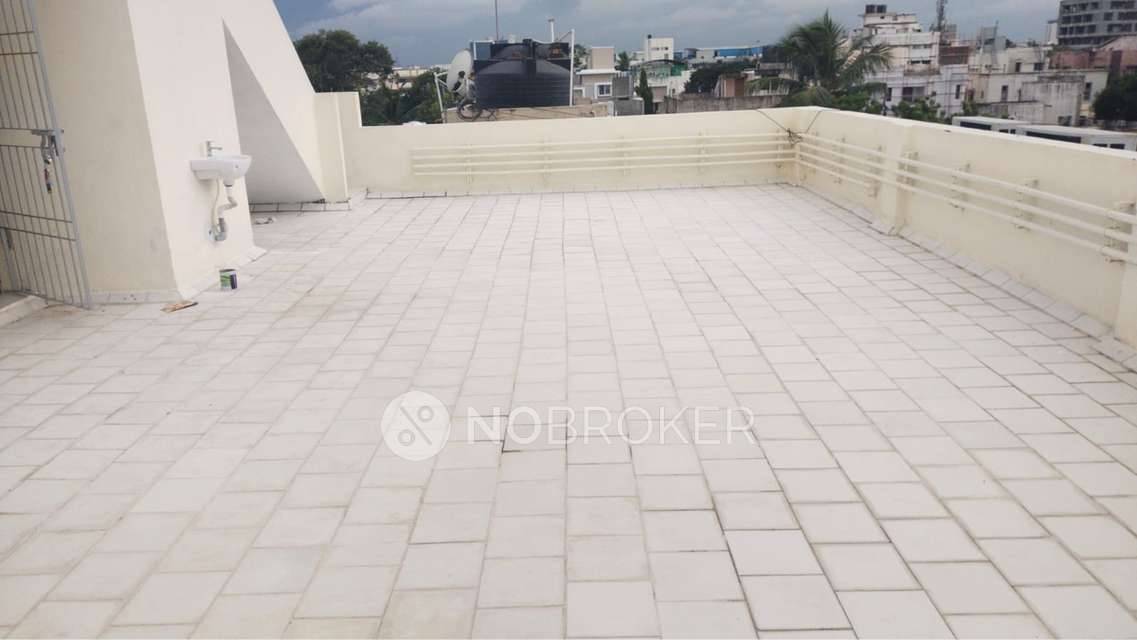 1 BHK Flat In Royalton Platina For Sale  In Nungambakkam