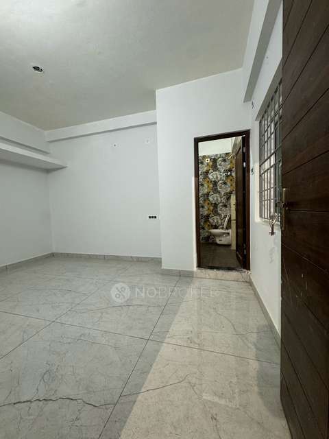 1 BHK Flat In Royalton Platina For Sale  In Nungambakkam