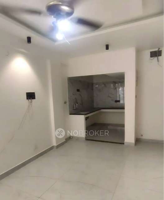 1 BHK Flat In Royalton Platina For Sale  In Nungambakkam