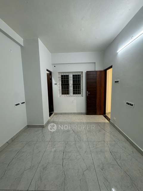 1 BHK Flat In Royalton Platina For Sale  In Nungambakkam