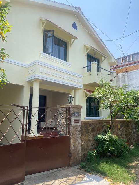 4 BHK House for Rent  In Neelankarai