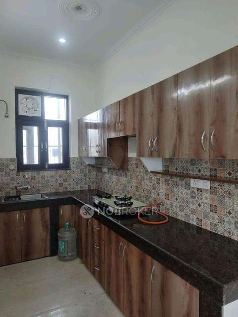 1 BHK House for Rent  In Sector 40