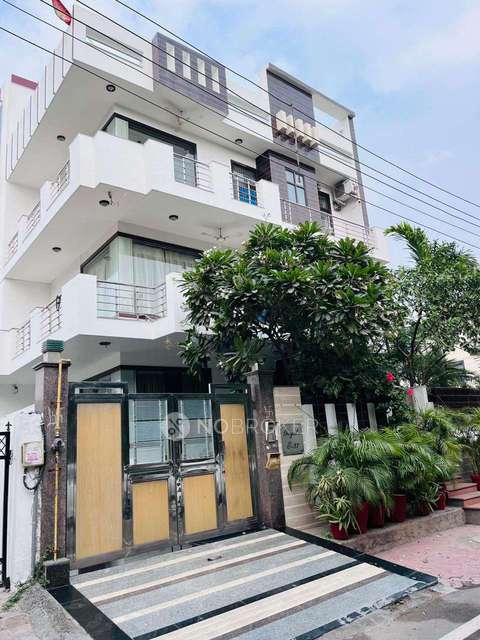 4+ BHK House For Sale  In Sector 51