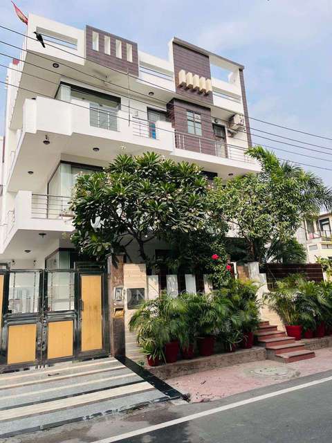4+ BHK House For Sale  In Sector 51