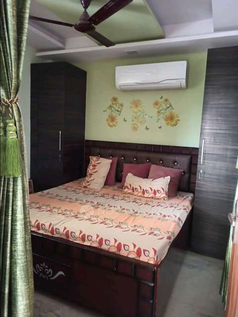 2 BHK Flat In Standalone Building  For Sale  In Rohini