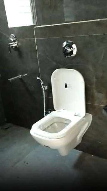 2 BHK Flat In Martru Chaya For Sale  In Kandivali West