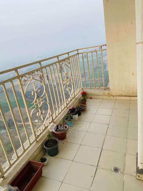 2 BHK Flat In Mahagun Mantraa Ii For Sale  In Sector 10 