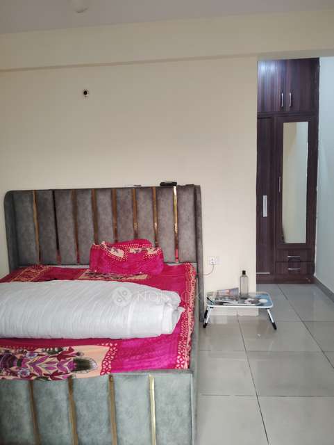 3 BHK Flat In Panchsheel Hynish For Sale  In Sector 1