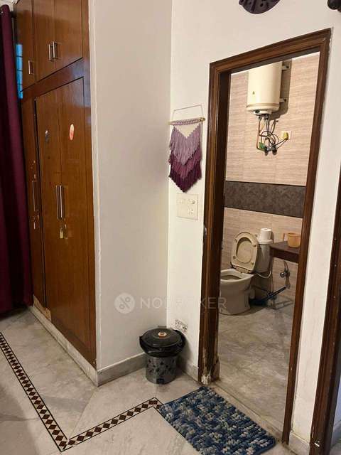 PG for Girls in Dizzy Palms