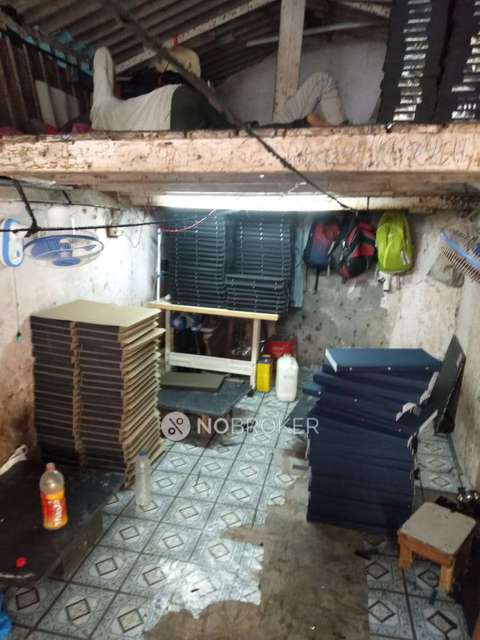 Godown/Warehouse in Madanpura, Mumbai for sale 
