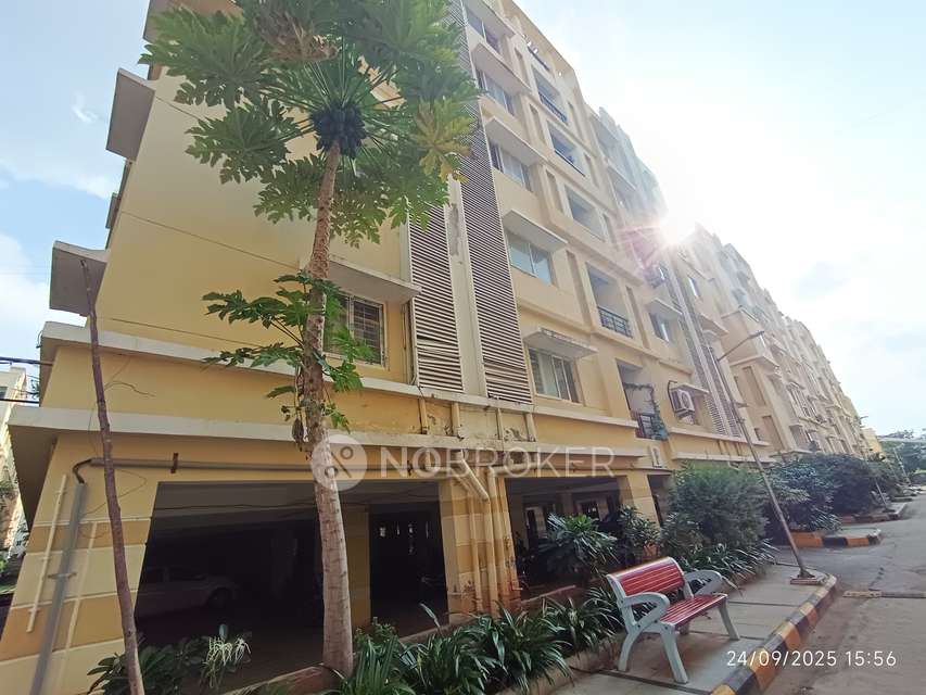 3 BHK Flat In Sri Mahalakshmi Residency For Sale  In Upparpally