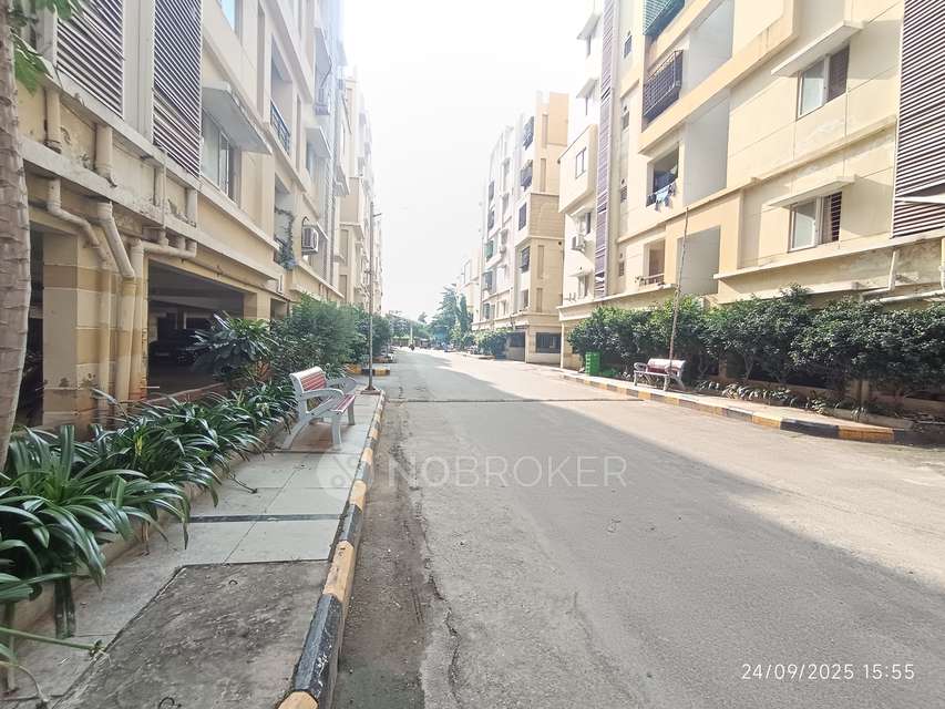 3 BHK Flat In Sri Mahalakshmi Residency For Sale  In Upparpally