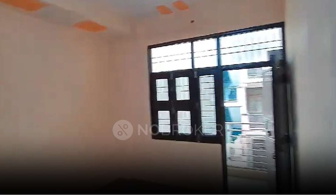 3 BHK Flat For Sale  In Mayur Vihar
