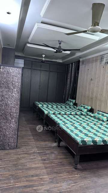 PG for Girls in Sector 132