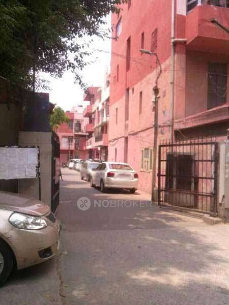 1 RK Flat for Rent  In Subhash Nagar