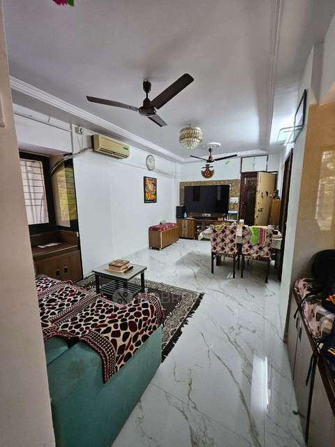 2 BHK Flat In Kuber Bhuvan Chs For Sale  In Borivali West