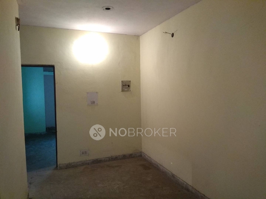 1 BHK Flat In Muskaan Apartments, Rohini for Rent  In Rohini