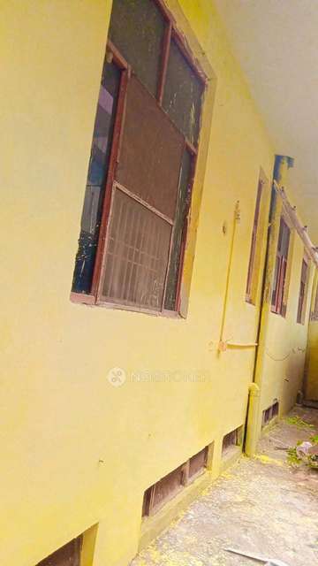 2 BHK Villa In Standalone Building  for Rent  In Sector 9