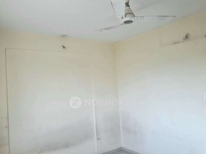 2 BHK Flat In Pushpasugandh Society for Rent  In Katraj