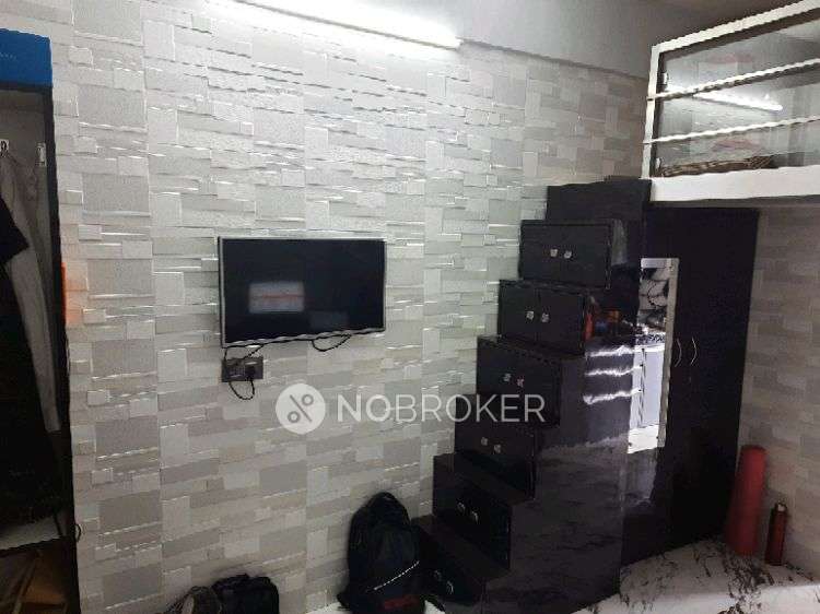 1 RK Flat In Poddar Building For Sale  In Dongri