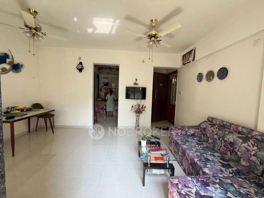 2 BHK Flat In Ravinanda Skylights for Rent  In Wagholi