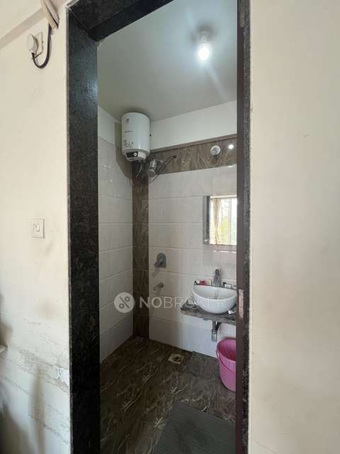 2 BHK Flat In Ravinanda Skylights Wing  for Rent  In Ravinanda Skylights