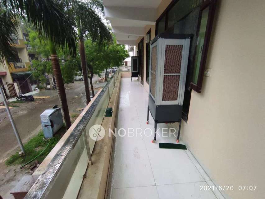 PG for Girls in Sector Alpha Ii