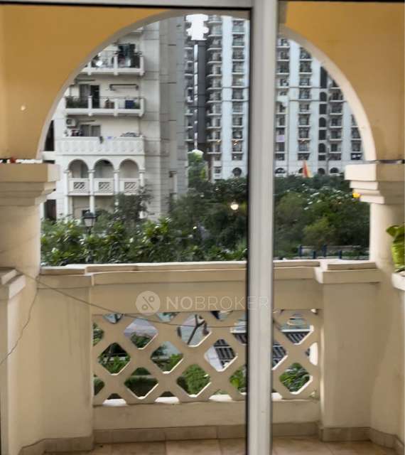 3 BHK Flat In Dlf Capital Greens Phase I And Ii For Sale  In Moti Nagar