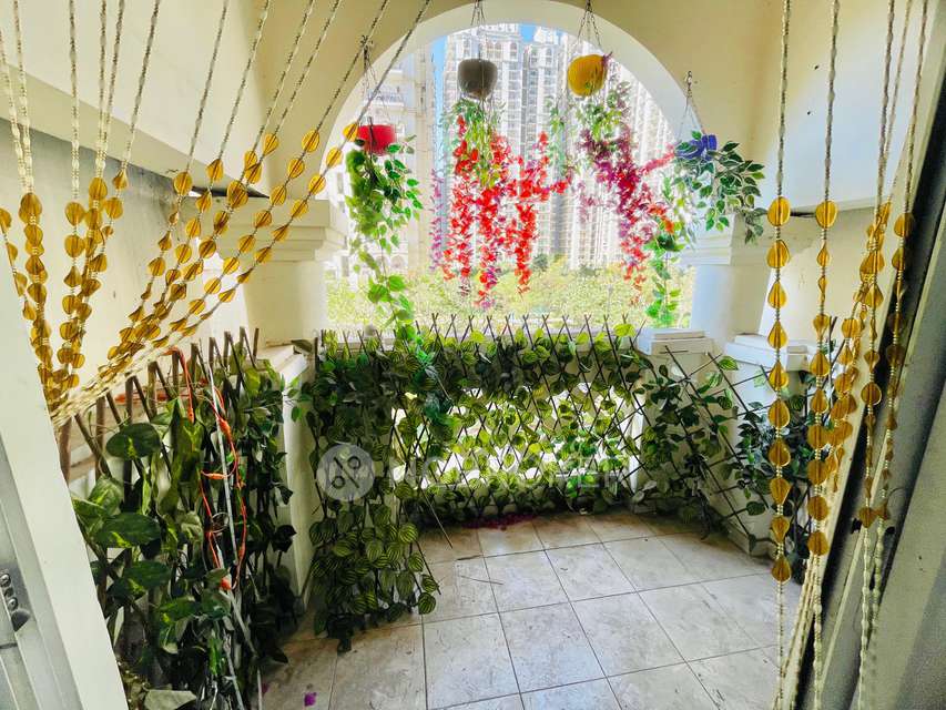 3 BHK Flat In Dlf Capital Greens Phase I And Ii For Sale  In Moti Nagar