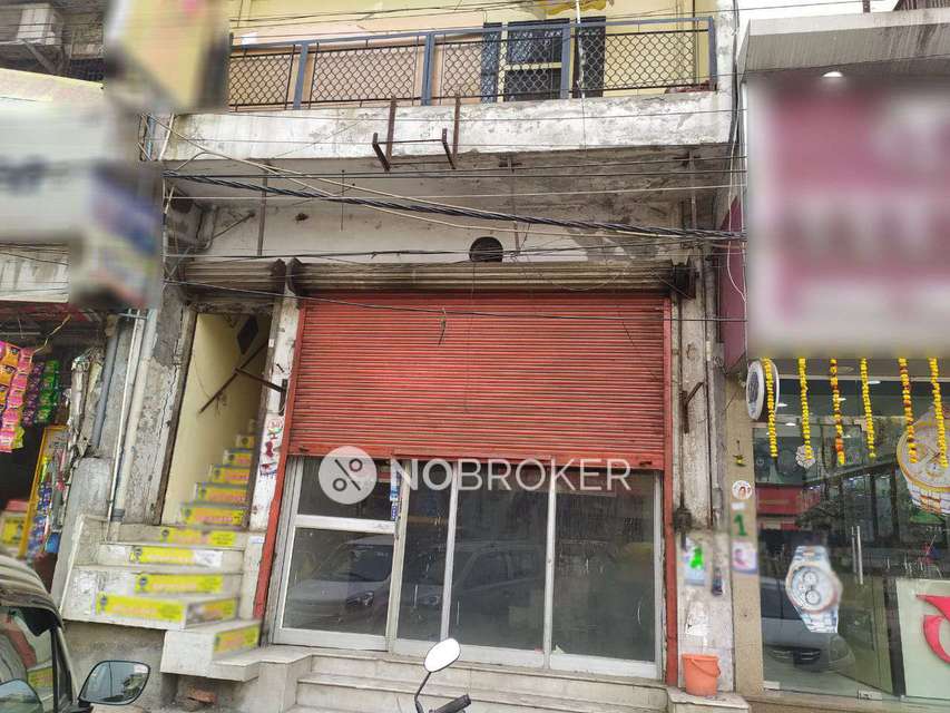 Showroom in Shadara, Delhi for sale 