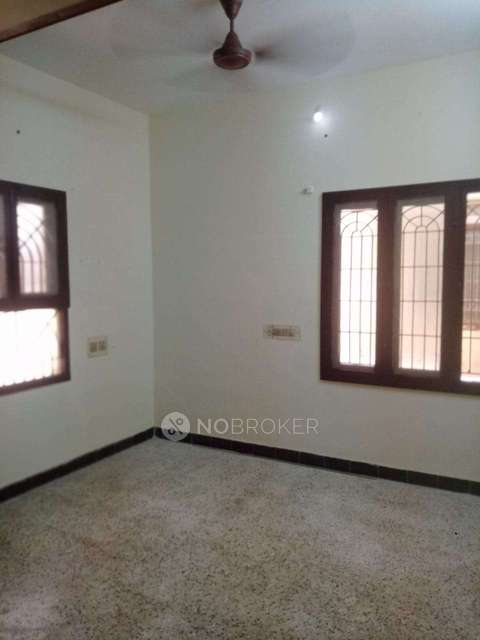 2 BHK Flat In Madhura Flats Manapakkam For Sale  In Manapakkam