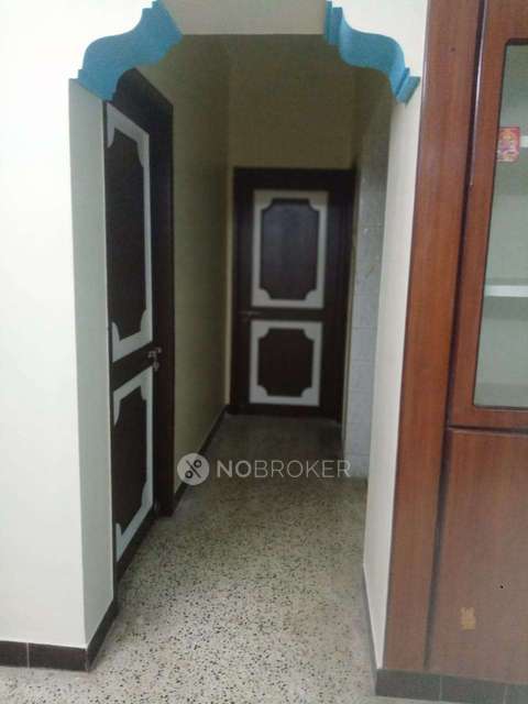 2 BHK Flat In Madhura Flats Manapakkam For Sale  In Manapakkam