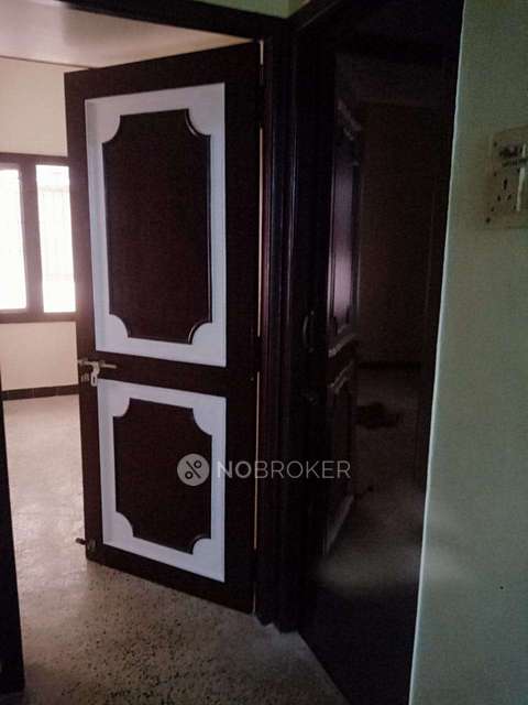 2 BHK Flat In Madhura Flats Manapakkam For Sale  In Manapakkam