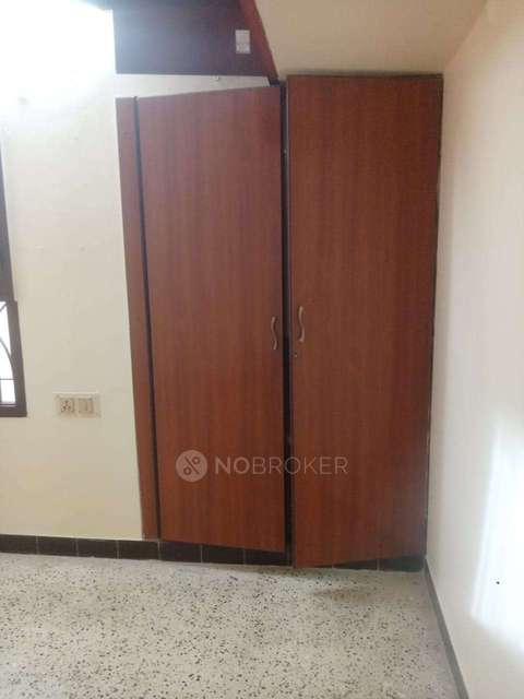 2 BHK Flat In Madhura Flats Manapakkam For Sale  In Manapakkam