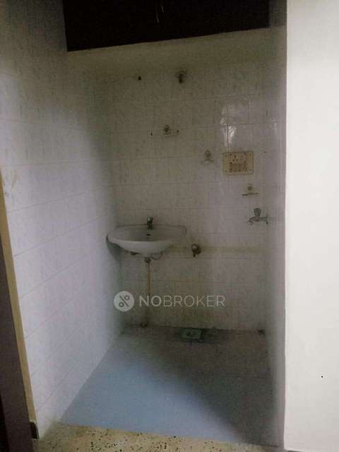 2 BHK Flat In Madhura Flats Manapakkam For Sale  In Manapakkam