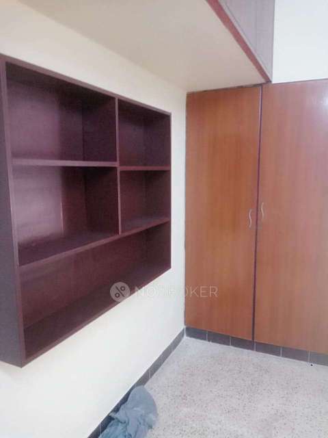 2 BHK Flat In Madhura Flats Manapakkam For Sale  In Manapakkam