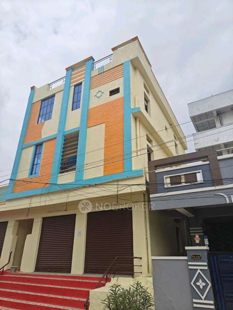 4+ BHK House For Sale  In Ss Chicken House