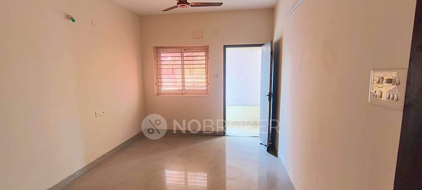 3 BHK Flat In Lucky Appartment For Sale  In Kovilambakkam