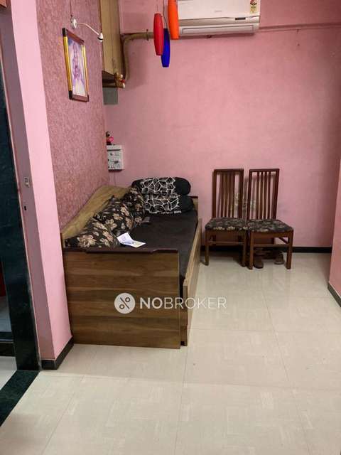 1 BHK Flat In Manohar Mahal Chs For Sale  In Mahim
