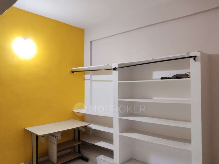 2 BHK Flat In Sri Janapriya Castle For Sale  In Adikmet