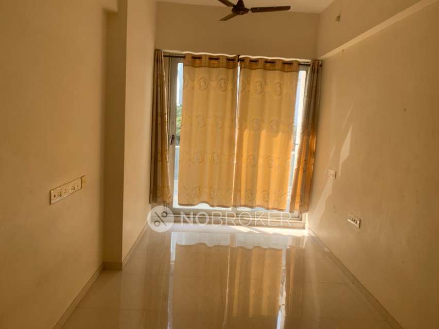 2 BHK Flat In Jagdish Anand Smruti For Sale  In Matunga