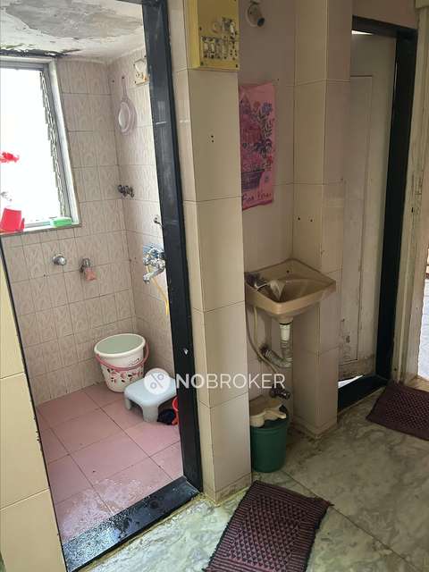 1 RK Flat In Shiv Ashish Chs For Sale  In Malad East